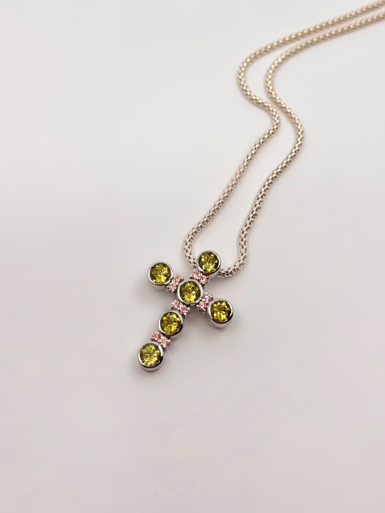Saint Olivia Classic Mini Cross - Peridot & Pink Diamonds