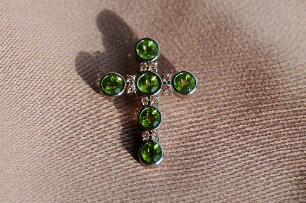 Saint Olivia Classic Mini Cross - Peridot & Pink Diamonds